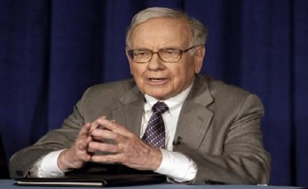 Warren Buffet Calls Bitcoin a Mirage but Effective in Transmitting Money
